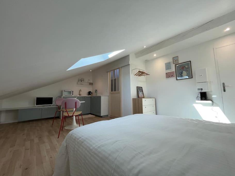 Studio Jade : Charmant Logement Place Clemenceau Leilighet Pau Eksteriør bilde
